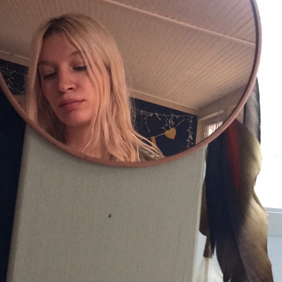 Meet your Posher, Alana - Picture 3 of 4